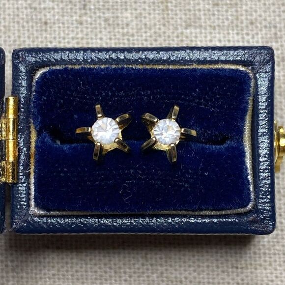 Jewelry - 💛 Vintage 10k Gold Plated CZ Star Earrings